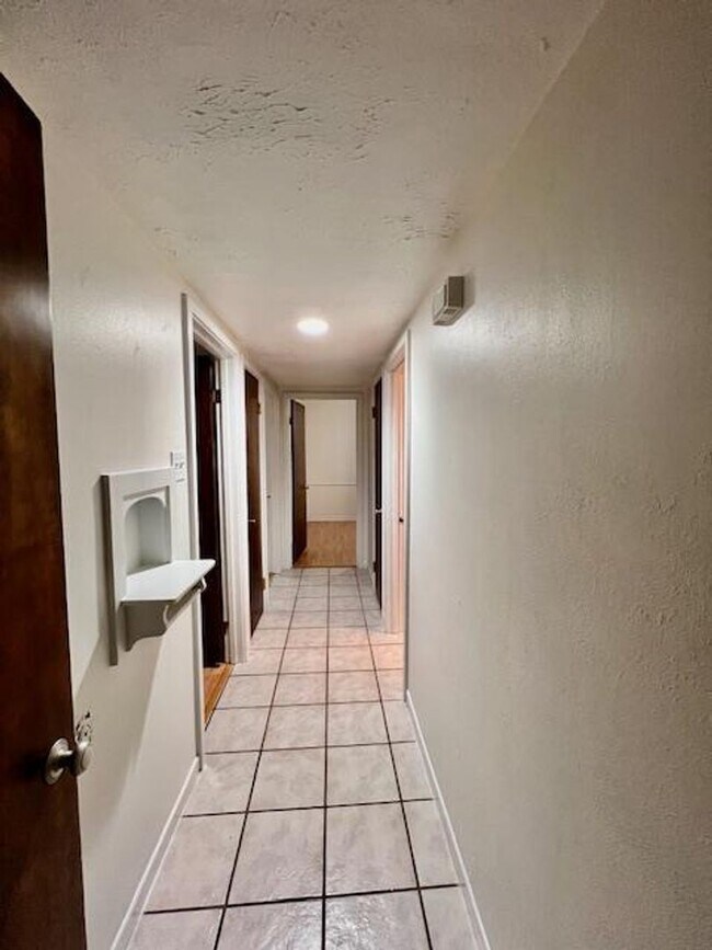 Building Photo - Westwood Subdivision / Rockdale, TX / 4 bedrooms / One Story