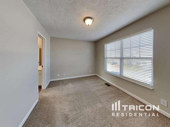 Building Photo - 2240 Crescent Valley Ln
