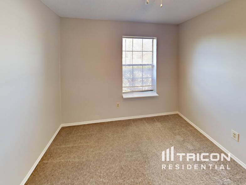 Building Photo - 7828 Texridge Dr