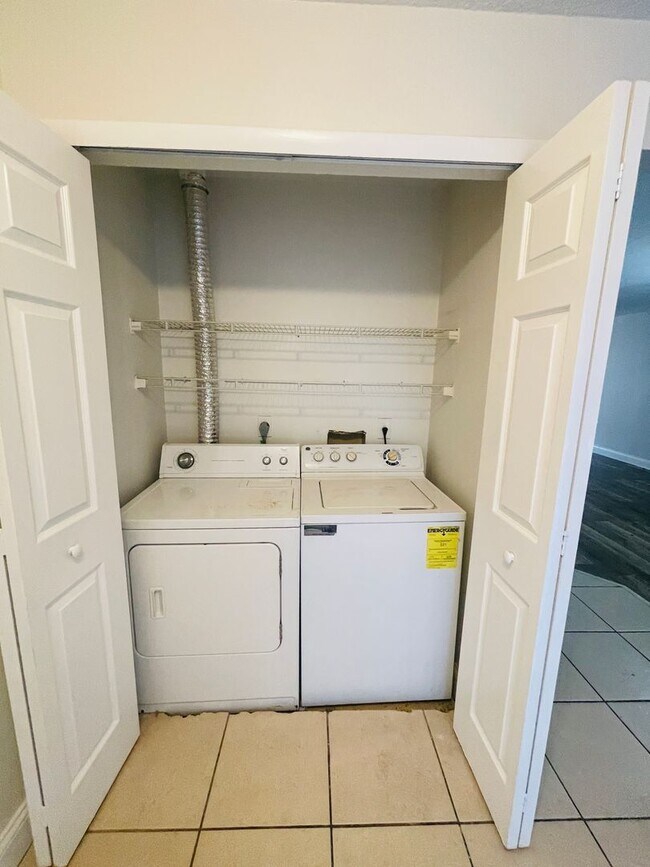 Building Photo - HIDDEN CREEK CONDO-1602 Bending Brook Way #270 Orlando FL 32807