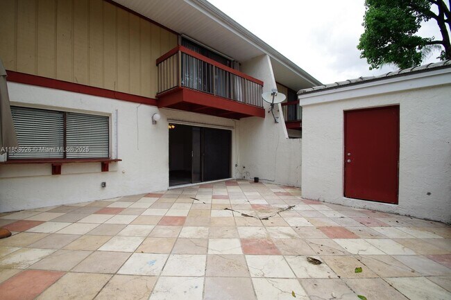 Building Photo - 3010 Willow Ln