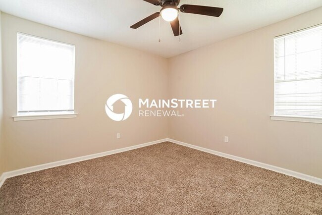 Building Photo - 3 Bedroom Pet-Friendly Home in MEMPHIS, TN with Main Street Renewal
