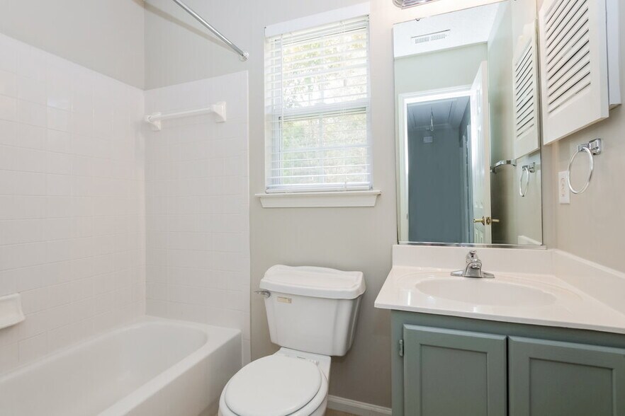 Building Photo - 8701 Terra Cotta Dr