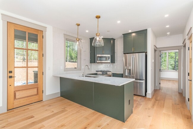 Building Photo - Stunning House w/ Amenities to Camp Lake J...
