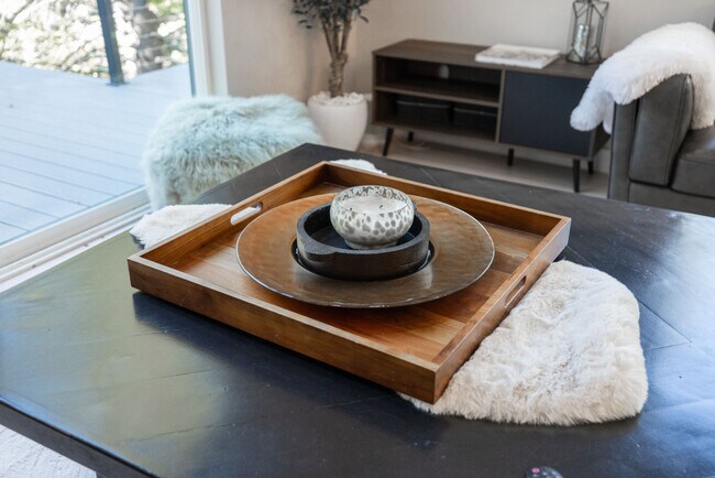 Building Photo - 255 Matterhorn Dr