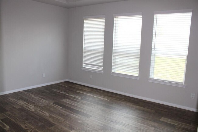 Building Photo - 24946 Pavarotti Pl