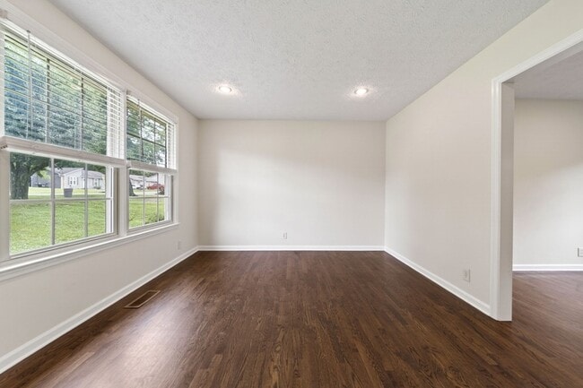 Building Photo - 235 Savely Dr