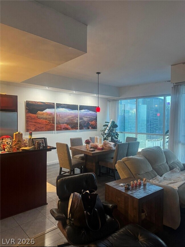 Building Photo - 4575 Dean Martin Dr