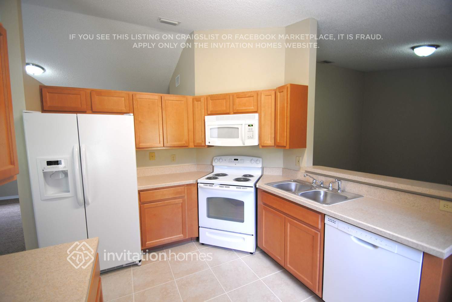 Building Photo - 1228 Amador Ave NW