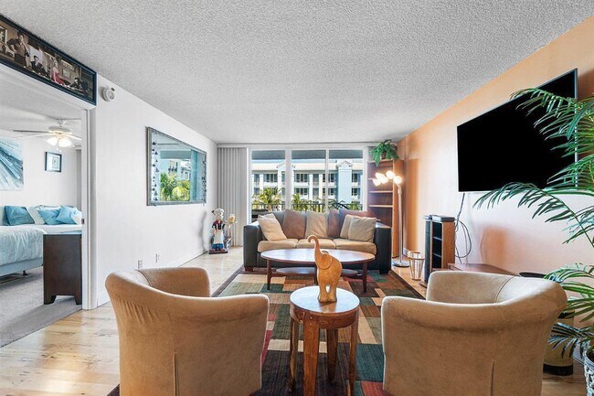 Building Photo - 800 SE 20th Ave