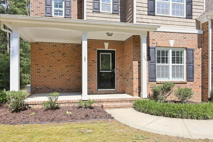 Building Photo - 768 Riverbirch Dr
