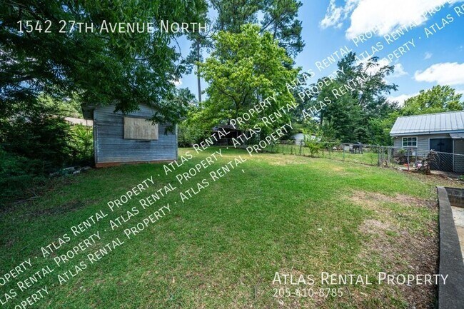 Building Photo - 1542 27th Ave N