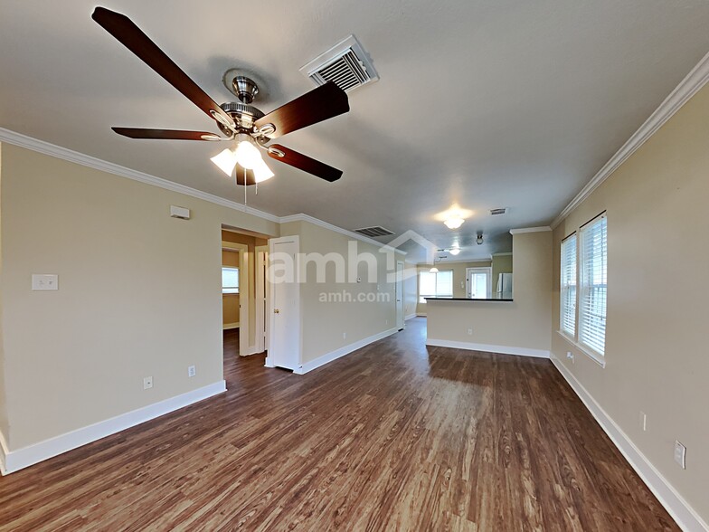 Building Photo - 18722 Atasca Oaks Dr