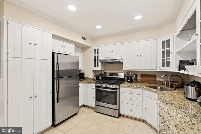 Building Photo - 3146 Headrow Ln