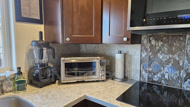 Building Photo - 2285 Lariat Rd