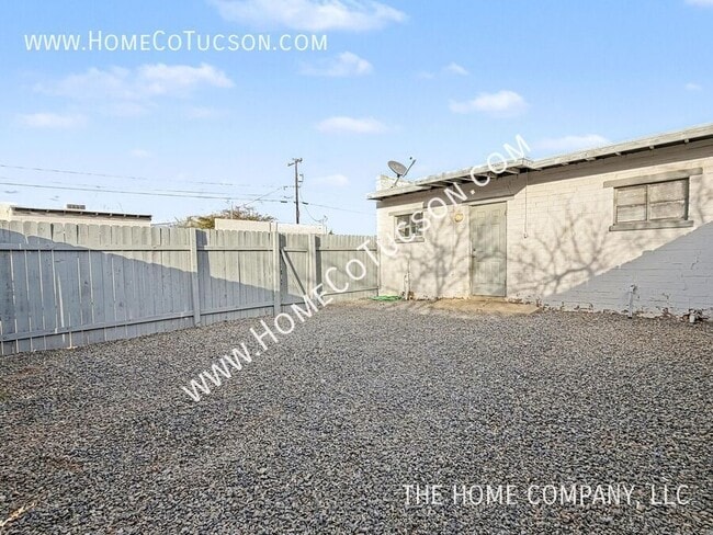 Building Photo - 4124 S 9th Ave