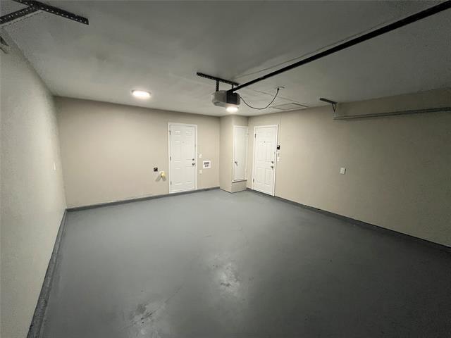 Building Photo - 14215 Osage Dr