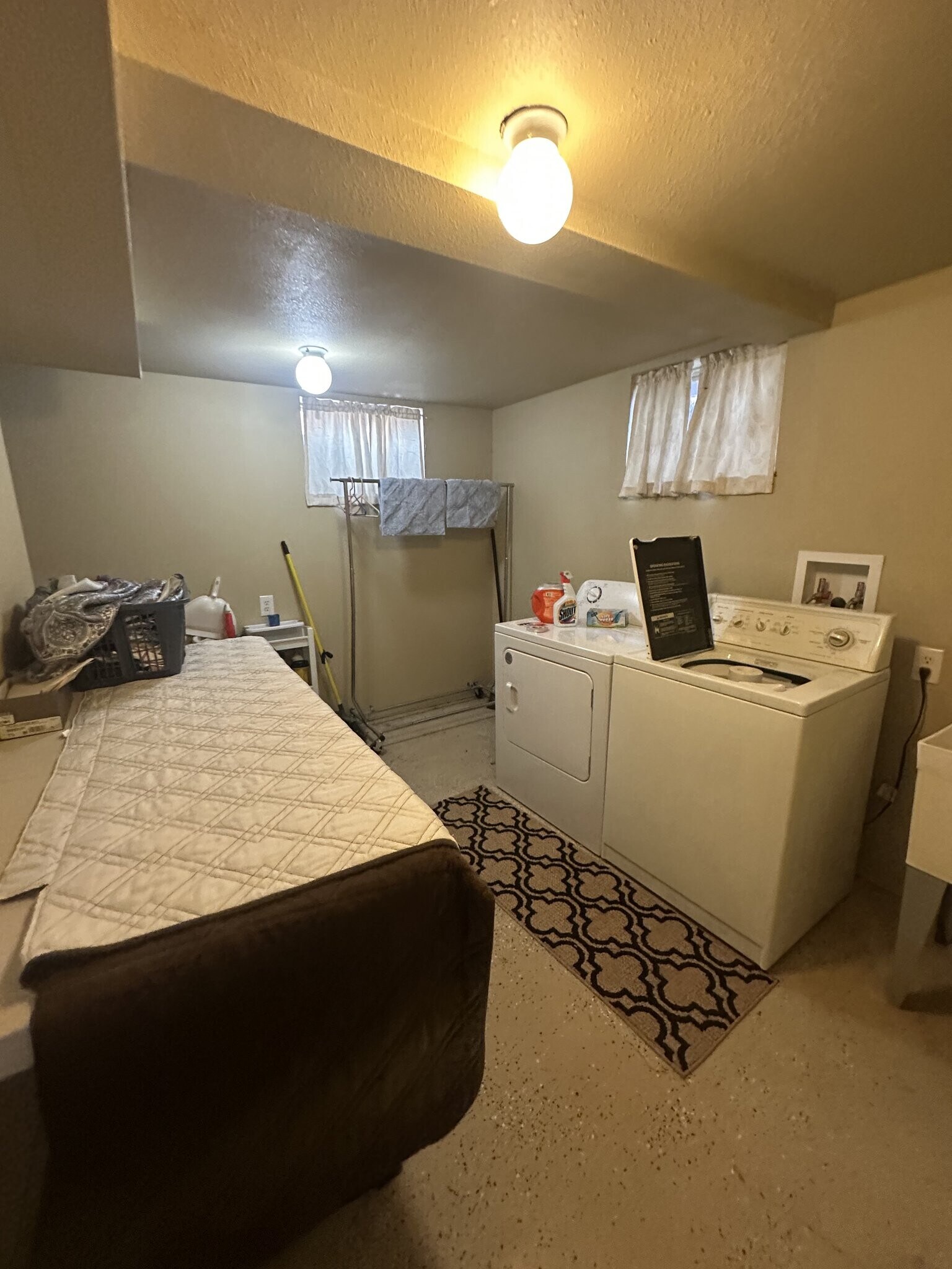 Building Photo - 6542 Teller St