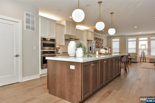 Building Photo - 32 Cinnamon Dr