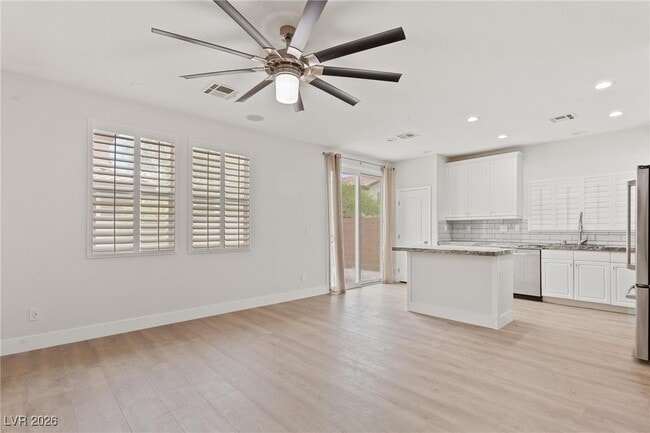 Building Photo - 802 Warwick Castle Dr