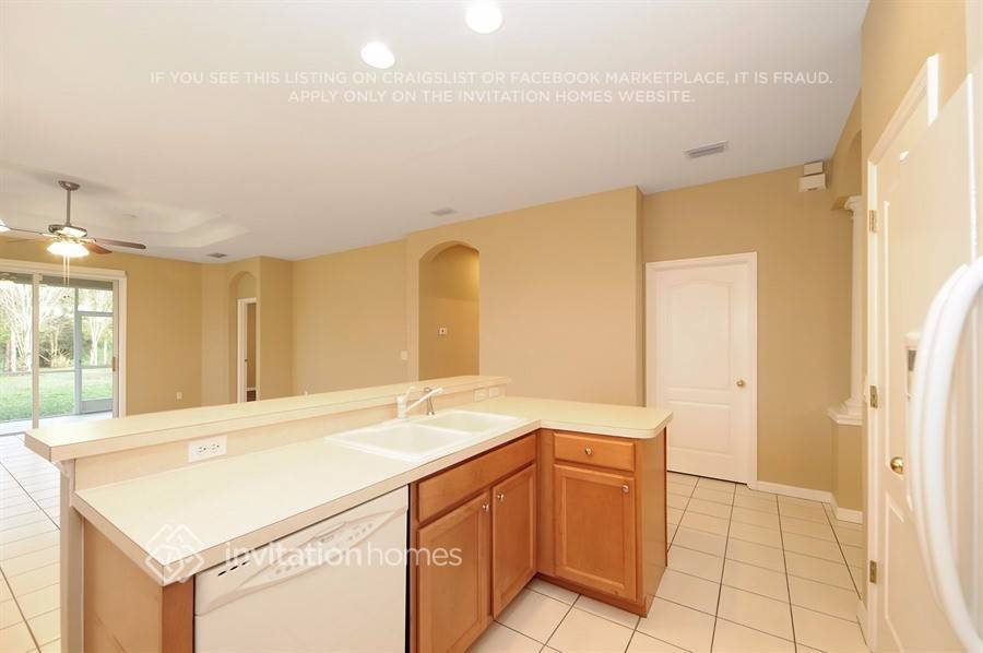 Building Photo - 5015 Lakehurst Ct