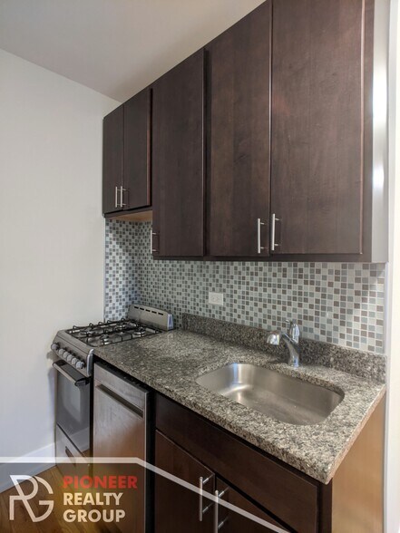 Building Photo - 2846 N Mildred Ave