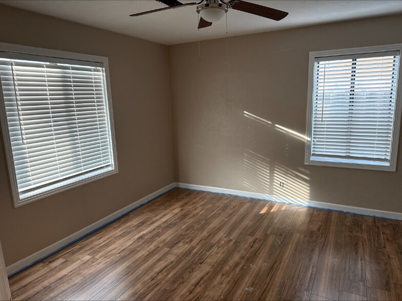 Building Photo - 1690 Almond Ave