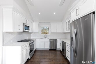 Building Photo - 38 Poe Ct