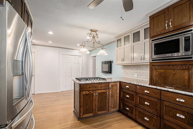 Building Photo - 2117 Sanborn St