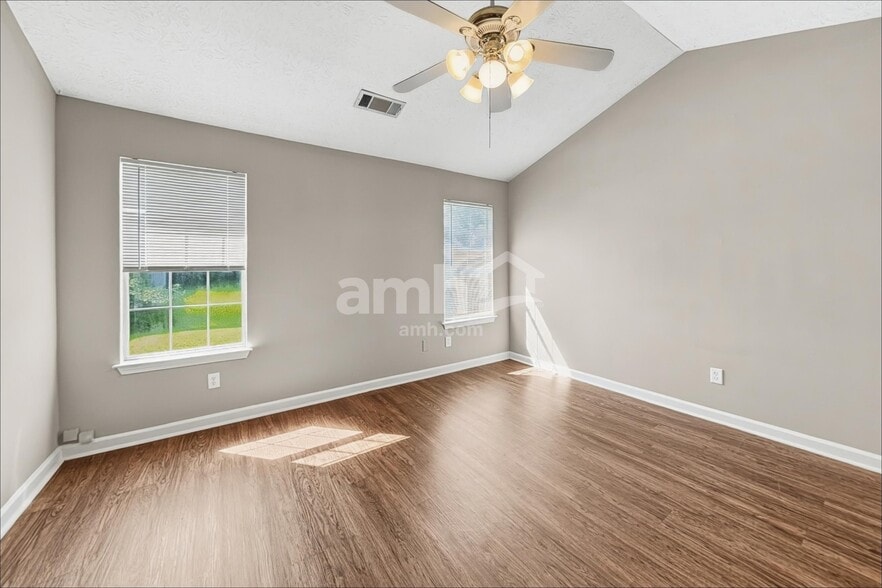 Building Photo - 1300 Wilkes Crest Dr