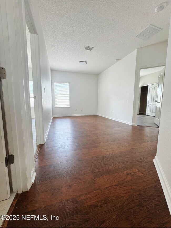Building Photo - 8953 Devon Pines Dr