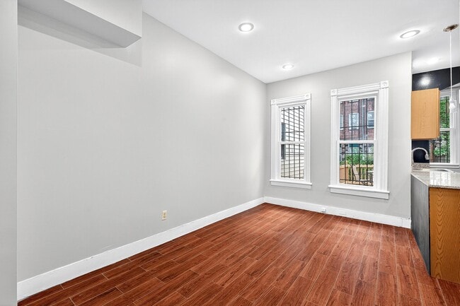 Building Photo - 99 Jewett Ave