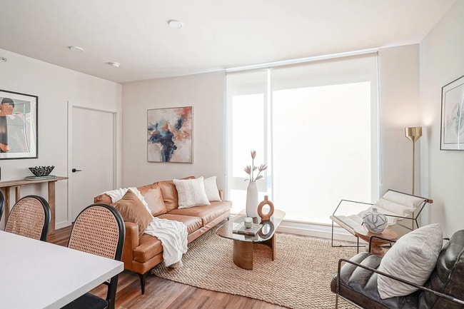 Building Photo - 1301 Bainbridge St