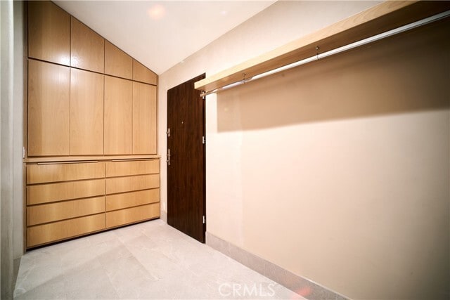 Building Photo - 1119 N Crestview Dr