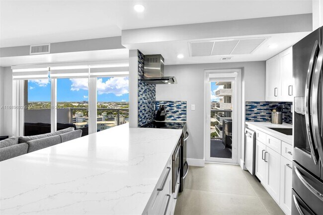 Building Photo - 2701 N Ocean Blvd