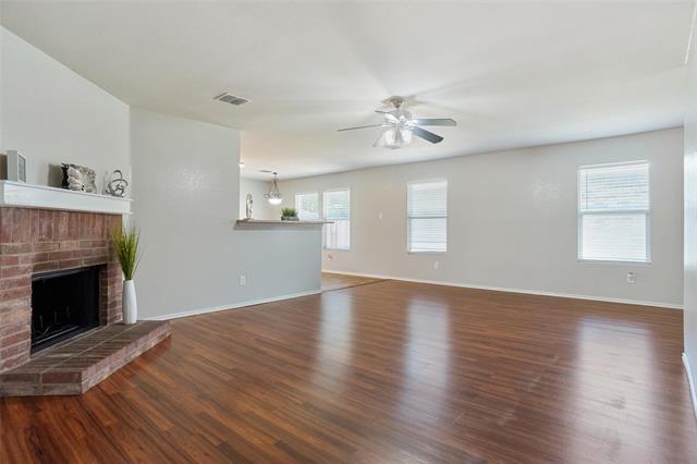 Building Photo - 813 Crystal Dr