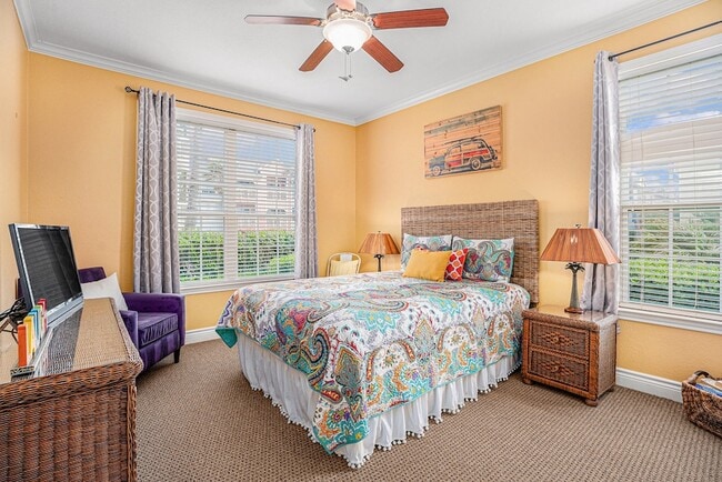 Building Photo - 7000 Seawall Blvd