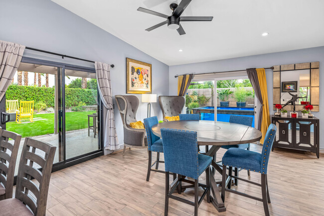 Building Photo - 1289 E Caleta Way
