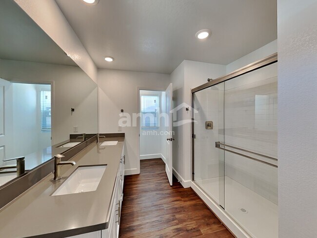 Building Photo - 8850 Carmine Cob Ave