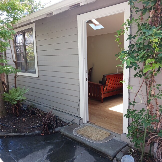 Entry to Family Room - 5591 Lawton Ave