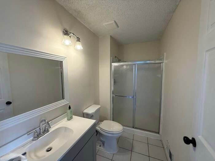 Building Photo - 65 Joyner Ct