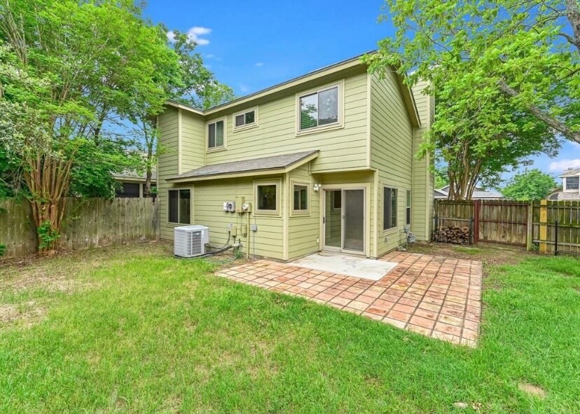 Building Photo - 12917 Meehan Dr