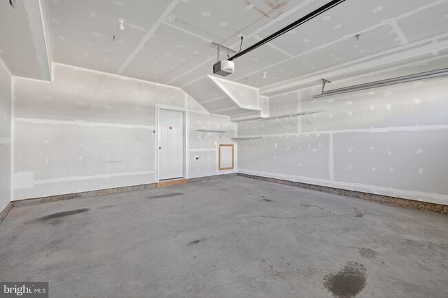 Building Photo - 1023 Flester Ln