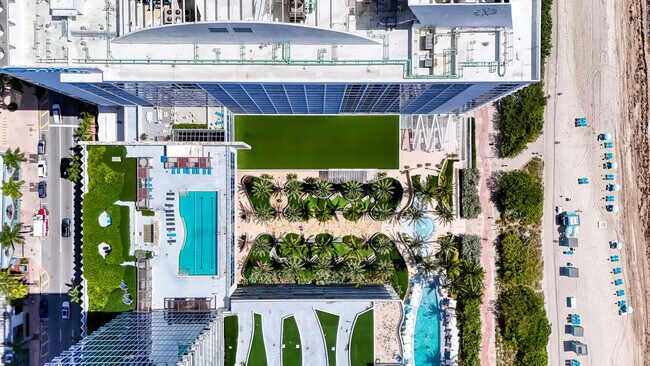 Building Photo - 6899 Collins Ave