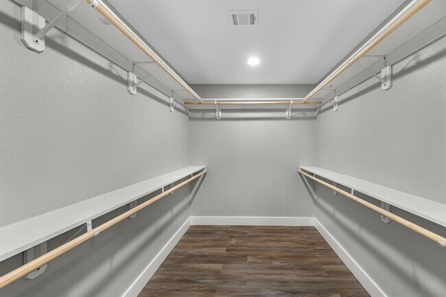 Building Photo - 8219 Wateka Cir