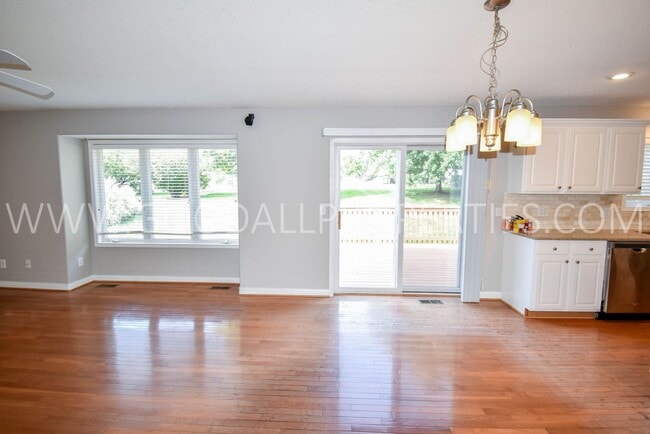 Building Photo - 4373 Ashley Park Dr