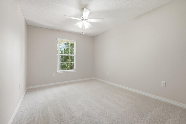 Building Photo - 4881 Traxx St