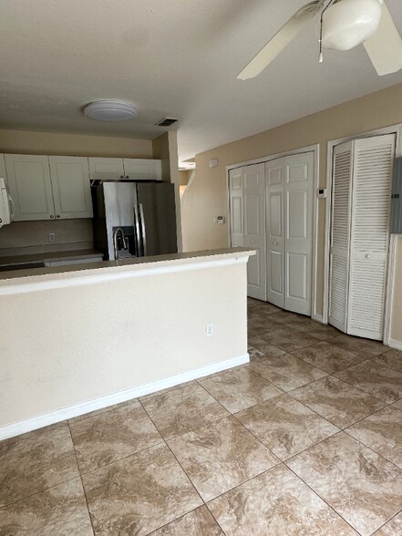 Building Photo - 312 Cervantes Dr