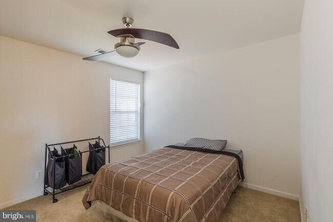 Building Photo - 16397 Topsail Ln