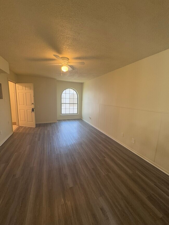 Building Photo - Zodiac Apartments